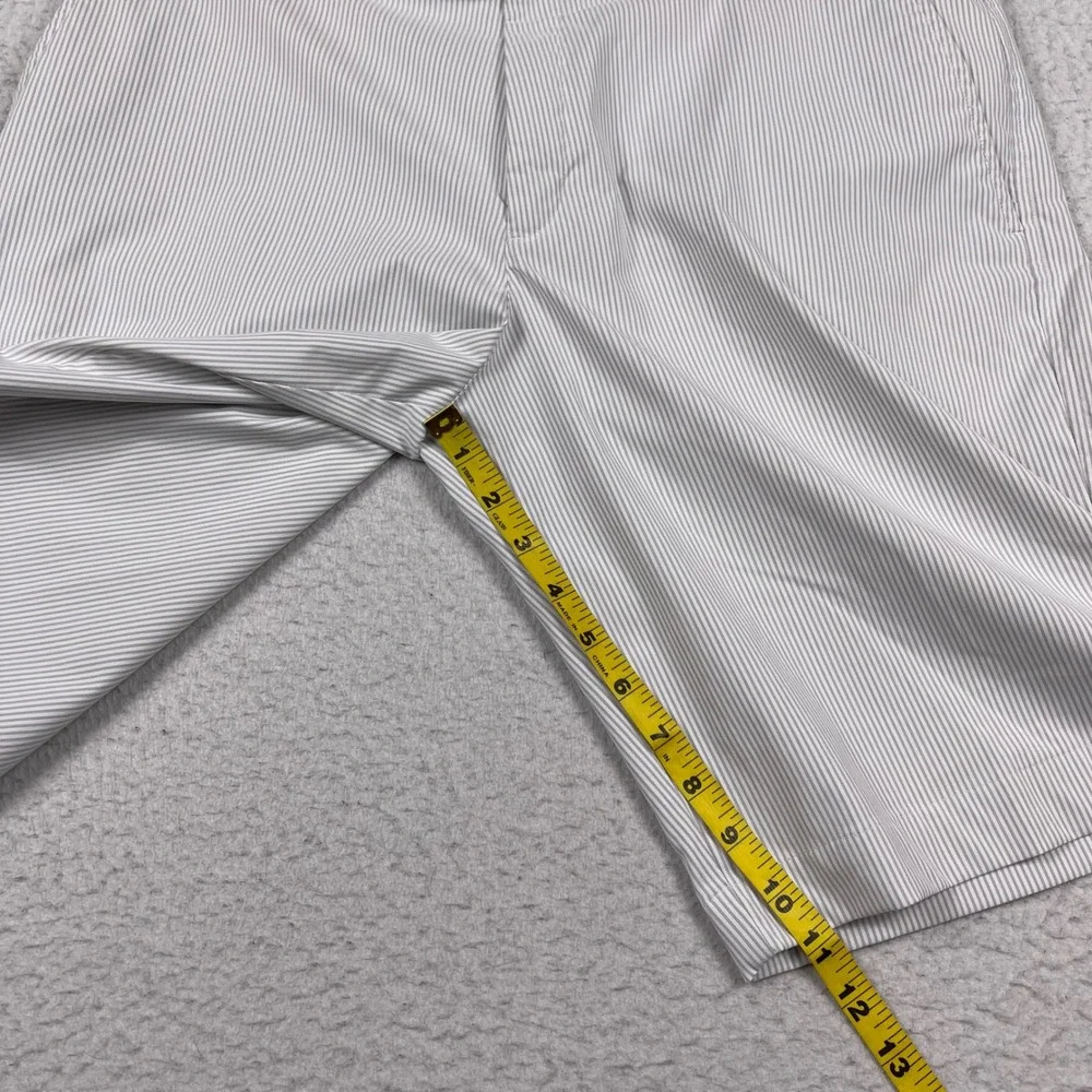 Nike Golf Shorts Mens 36 Grey White Pinstripe Performance‎ Travel Preppy Striped